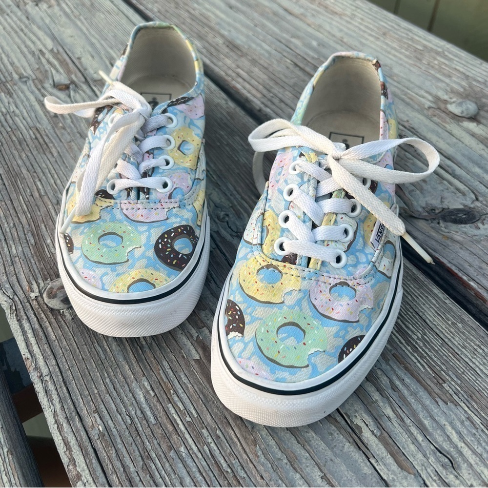 RARE VANS Authentic Donuts Munchies Sprinkles Shoes Sz 5 Men's 6.5Women's